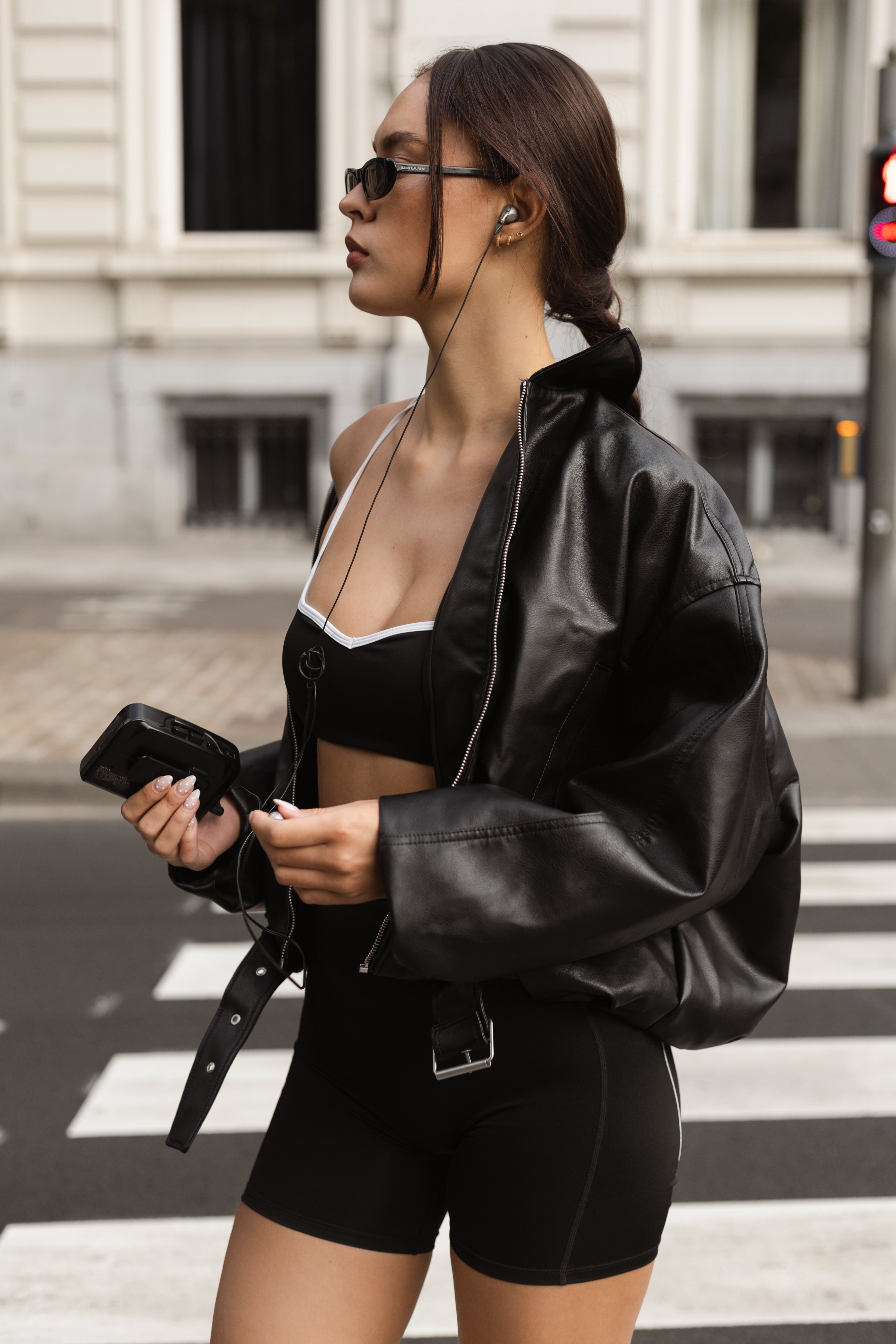 Bella
